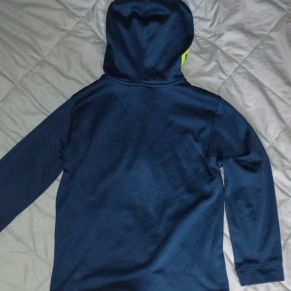 Puma zip up - Picture 2 of 3